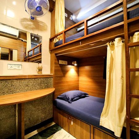 Maple Social Hubz-Hostel Bombay Extérieur photo