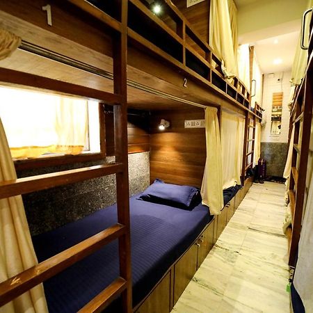 Maple Social Hubz-Hostel Bombay Extérieur photo