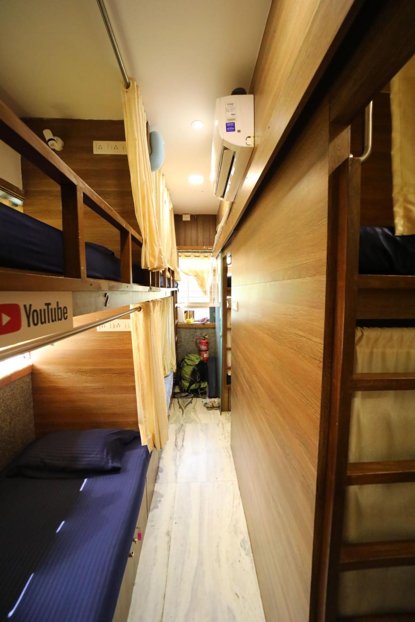 Maple Social Hubz-Hostel Bombay Extérieur photo